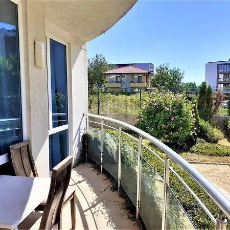 Atlantis Apartment *
